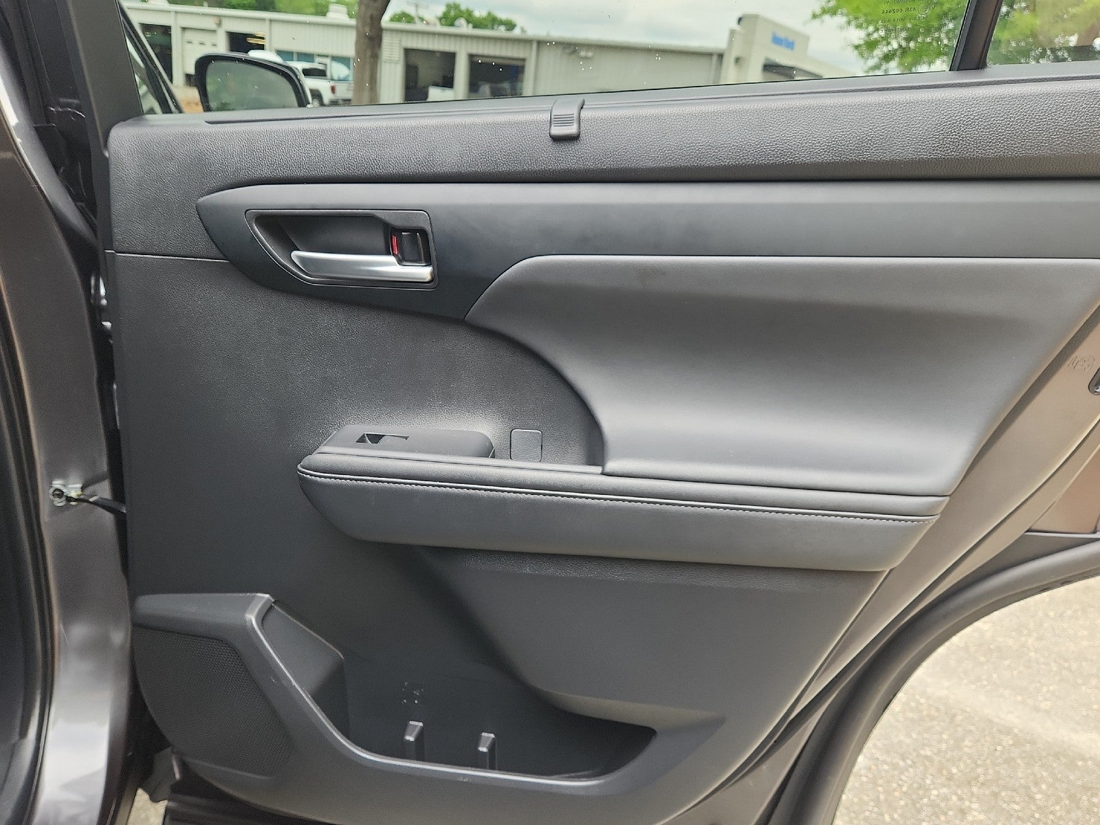 2024 Toyota Highlander Hybrid XLE