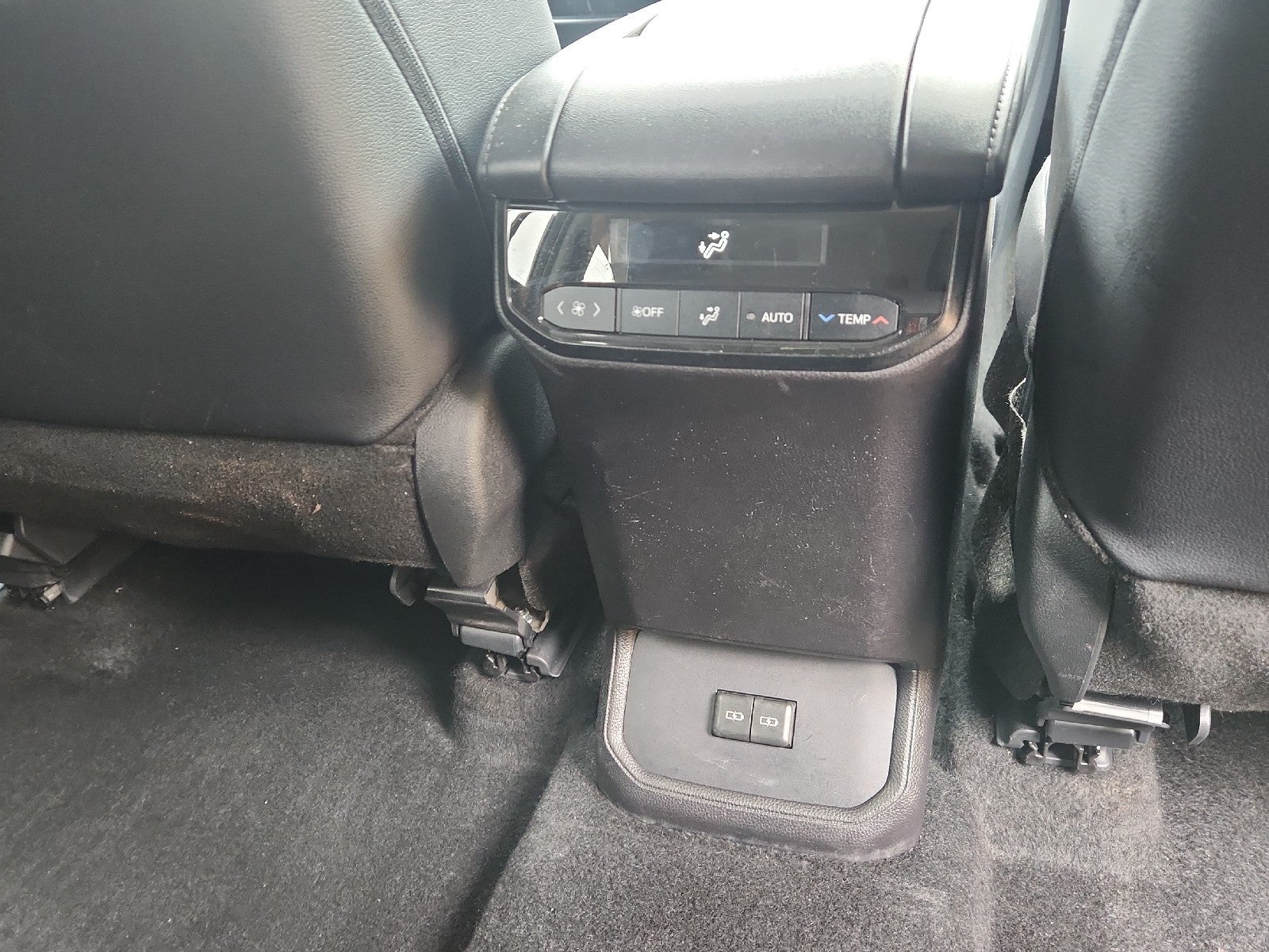 2024 Toyota Highlander Hybrid XLE