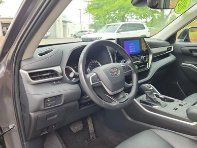 2024 Toyota Highlander Hybrid XLE
