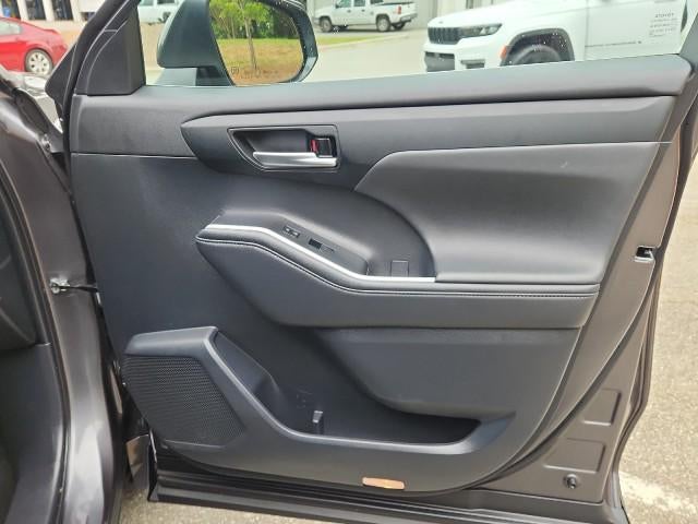2024 Toyota Highlander Hybrid XLE