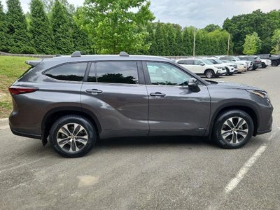 2024 Toyota Highlander Hybrid XLE