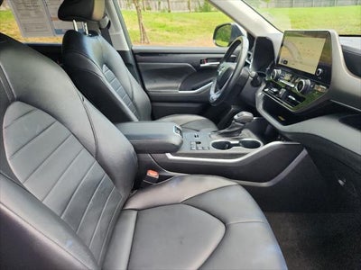 2023 Toyota Highlander XLE