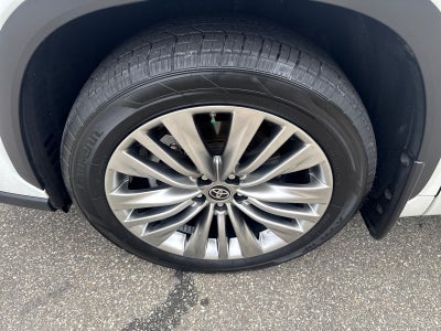 2024 Toyota Highlander Platinum