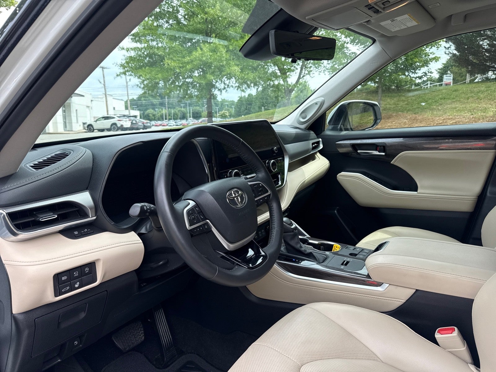 2024 Toyota Highlander Platinum
