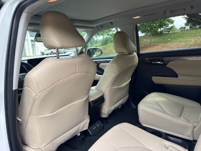 2024 Toyota Highlander Platinum