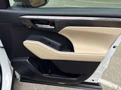2024 Toyota Highlander Platinum