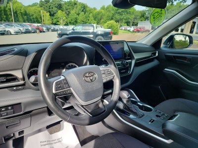 2025 Toyota Highlander LE