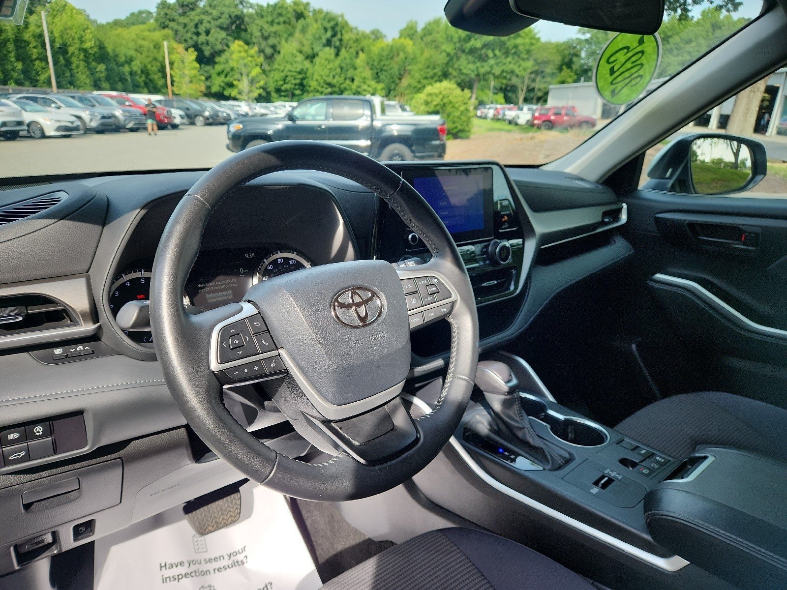 2025 Toyota Highlander LE