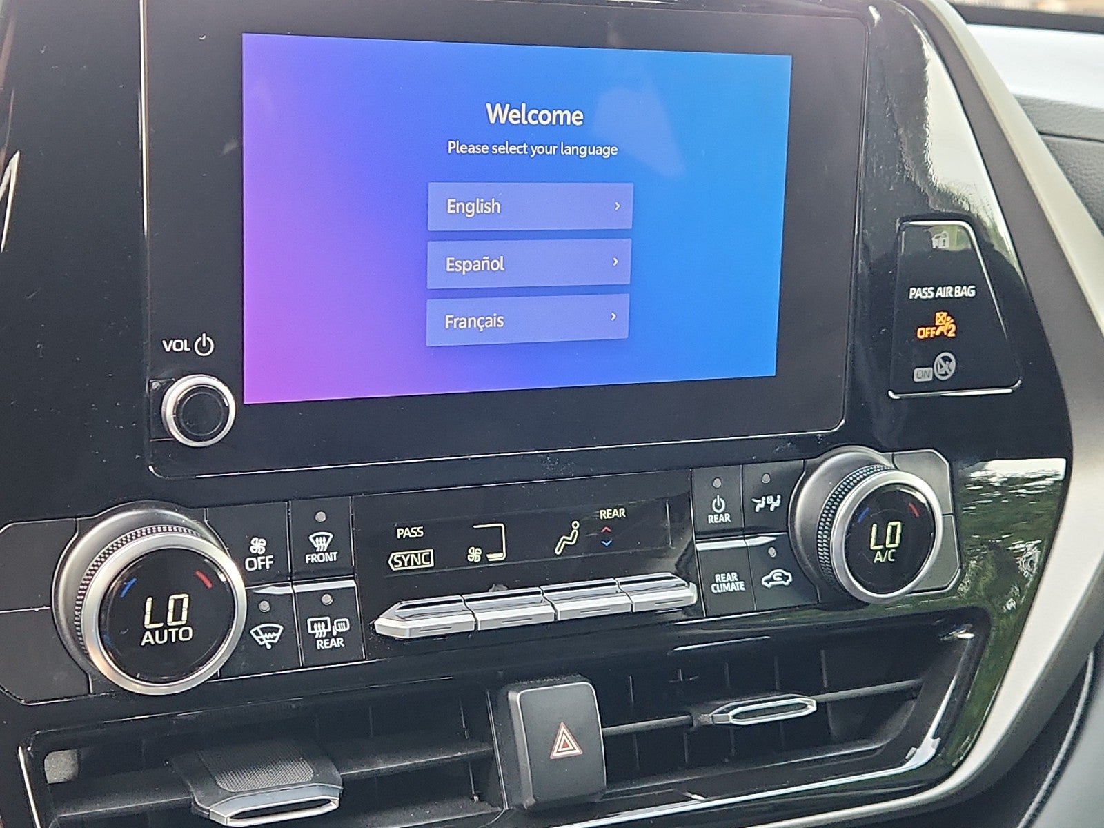 2025 Toyota Highlander LE