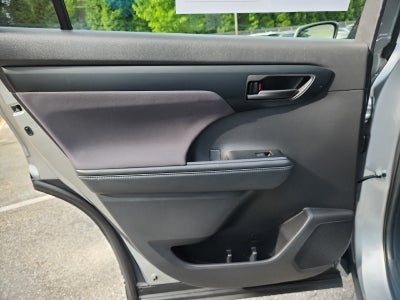 2025 Toyota Highlander LE