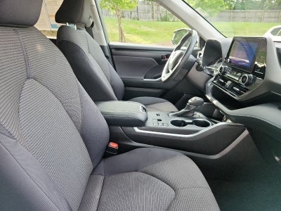 2025 Toyota Highlander LE