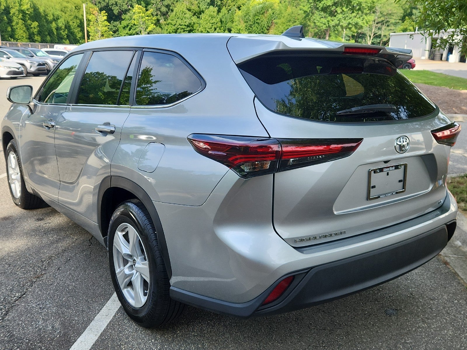 2025 Toyota Highlander LE