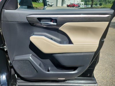 2025 Toyota Highlander Limited