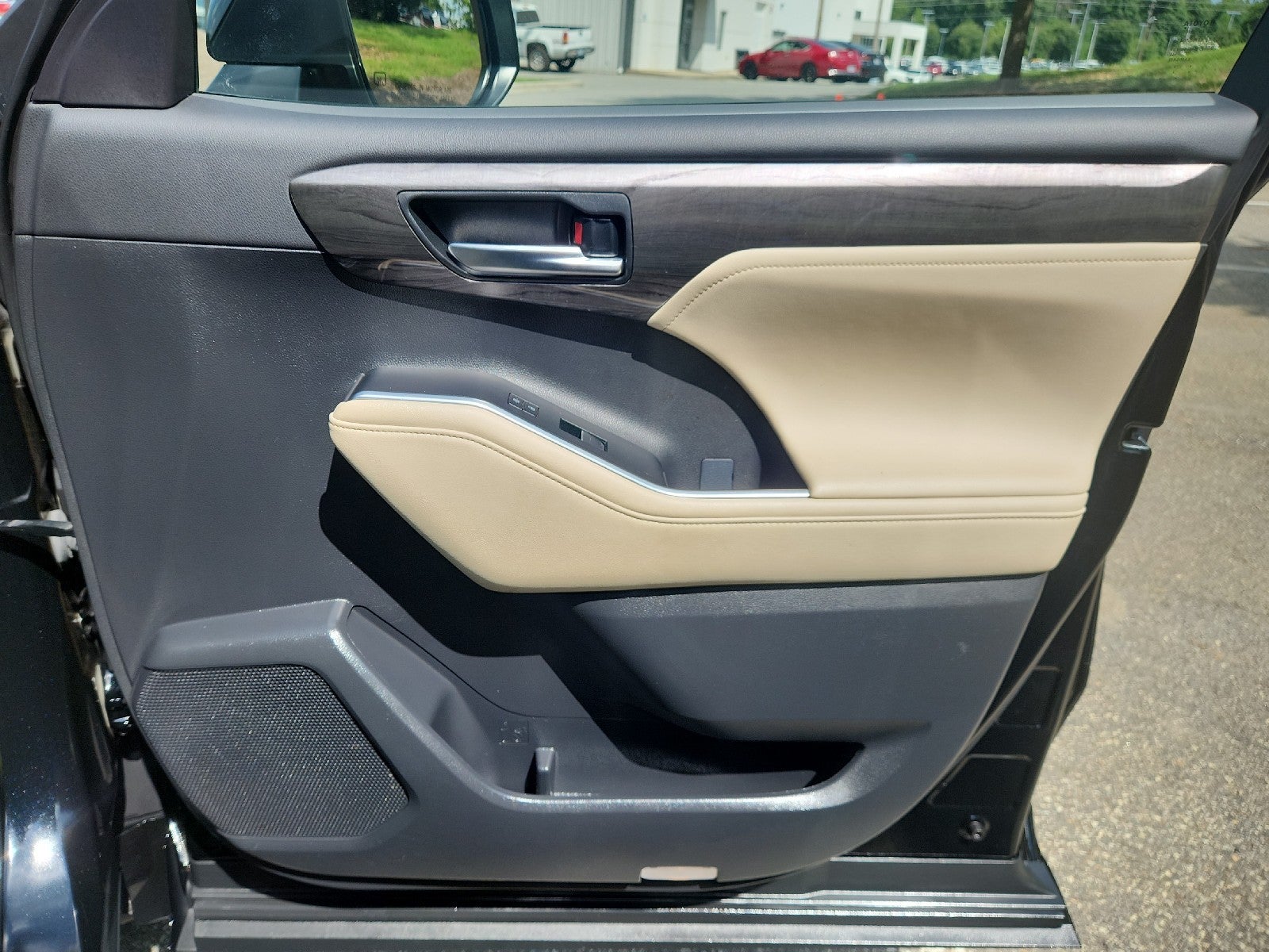 2025 Toyota Highlander Limited