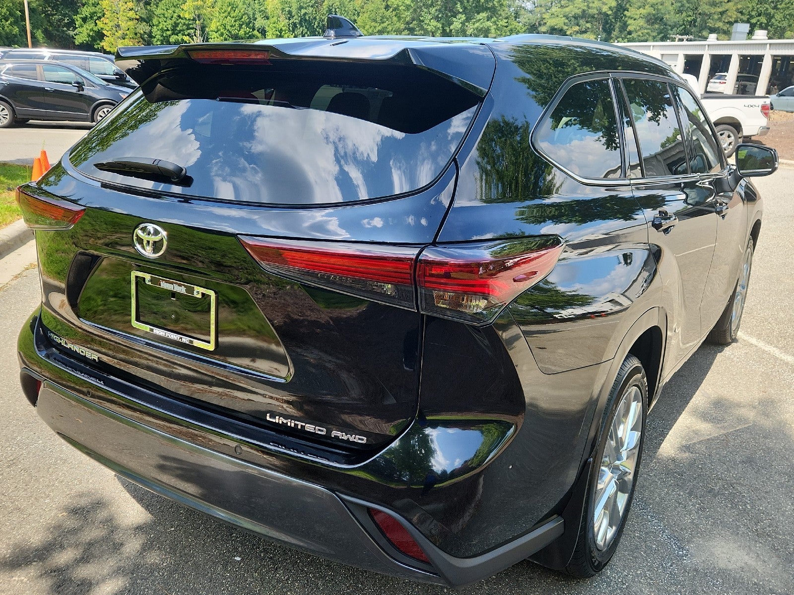 2025 Toyota Highlander Limited