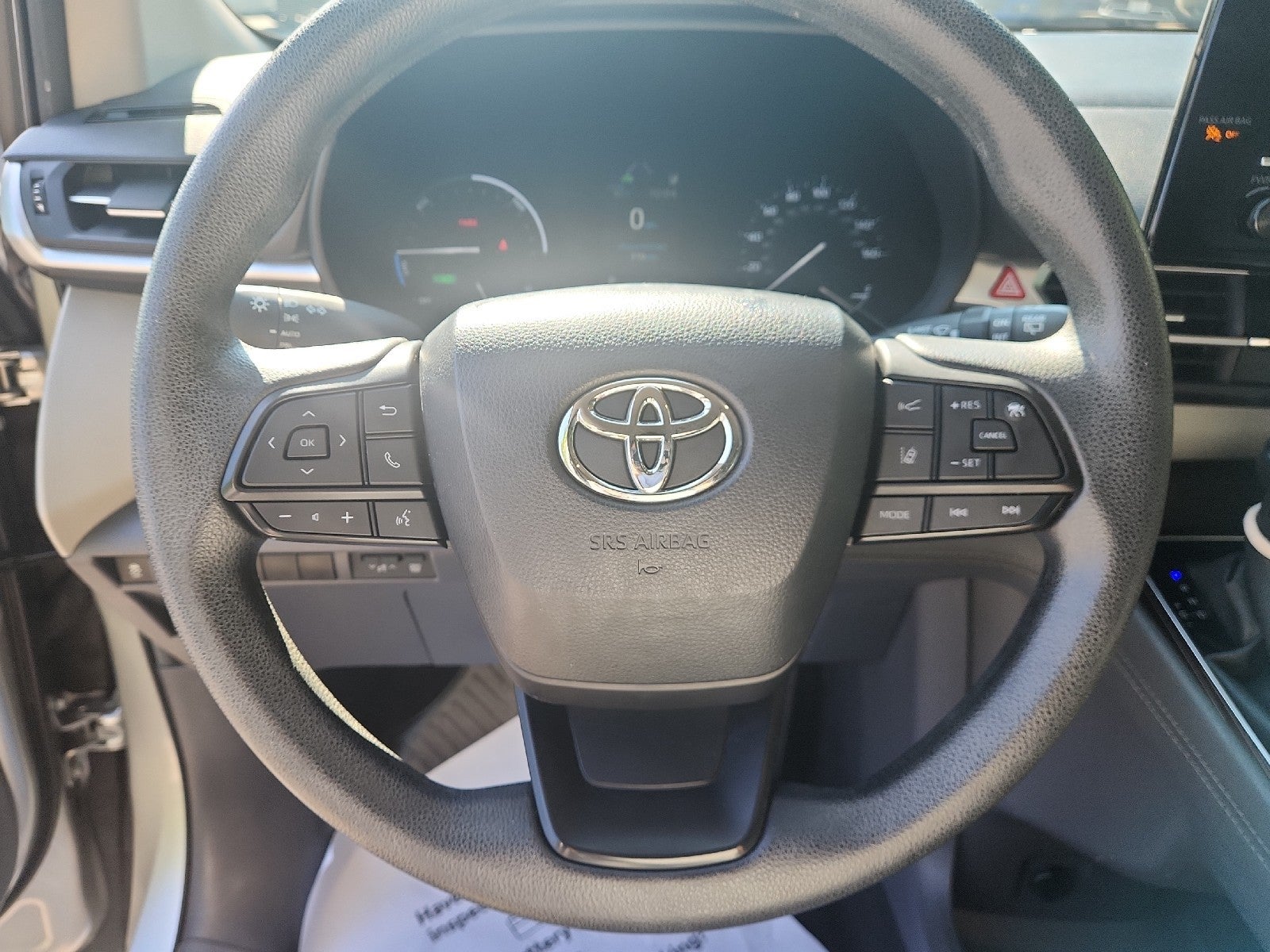 2024 Toyota Sienna LE