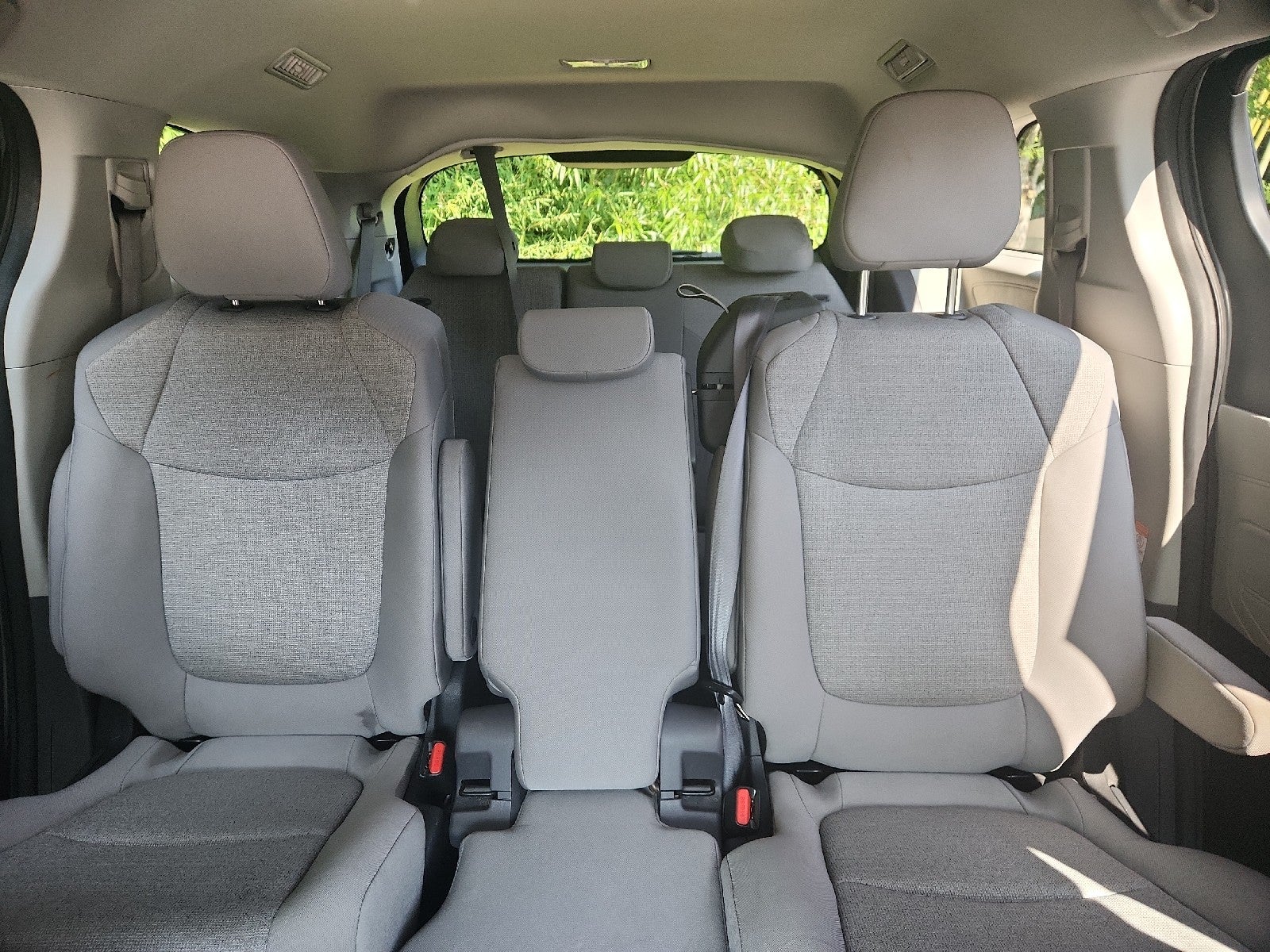 2024 Toyota Sienna LE