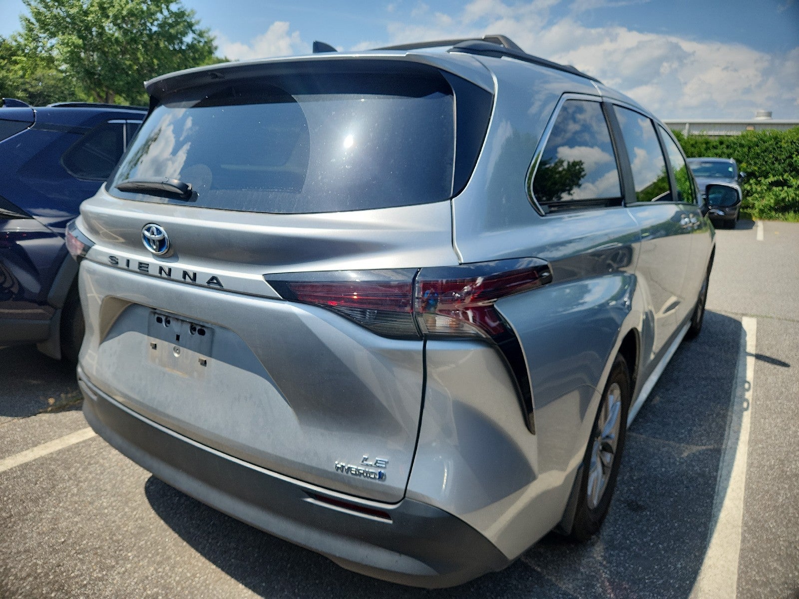 2024 Toyota Sienna LE