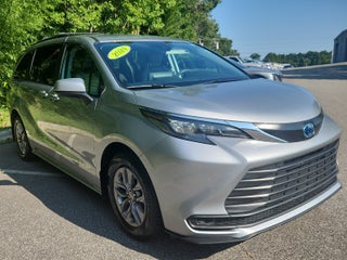 2024 Toyota Sienna LE