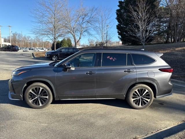 2022 Toyota Highlander XSE