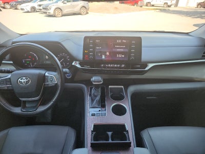 2021 Toyota Sienna XLE