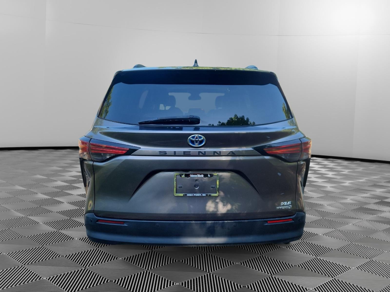2021 Toyota Sienna XLE