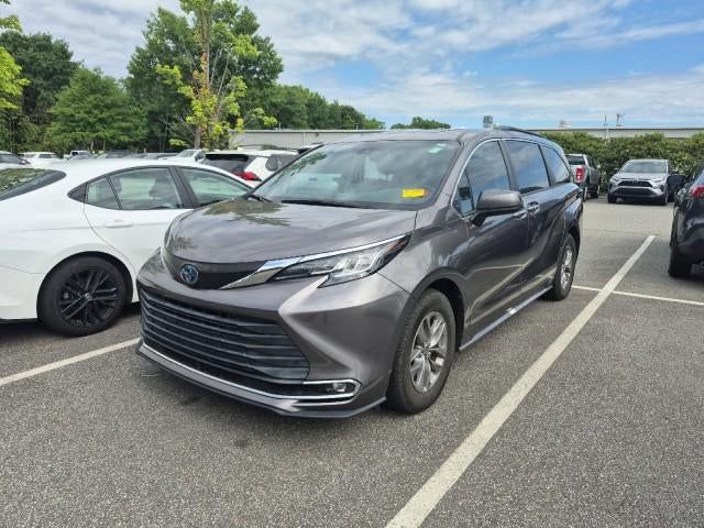 2021 Toyota Sienna XLE