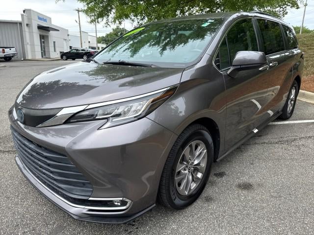 2021 Toyota Sienna XLE