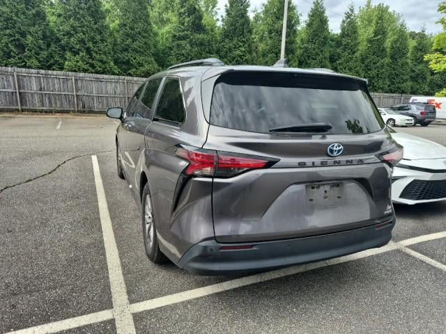 2021 Toyota Sienna XLE