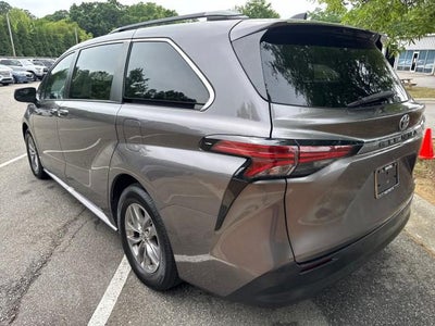 2021 Toyota Sienna XLE