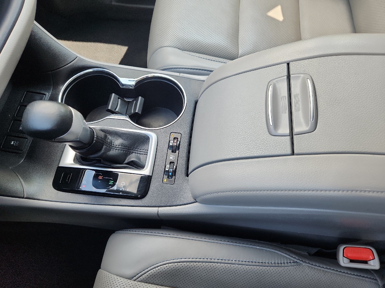 2018 Toyota Highlander Limited Platinum