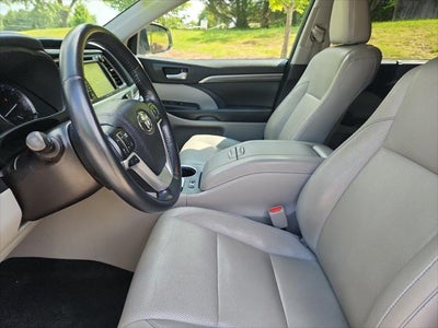 2018 Toyota Highlander Limited Platinum