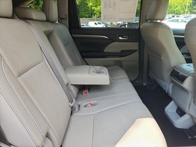 2018 Toyota Highlander Limited Platinum