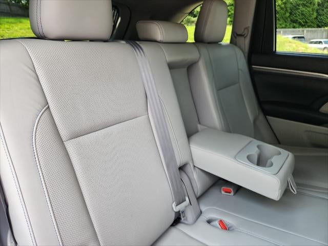 2018 Toyota Highlander Limited Platinum