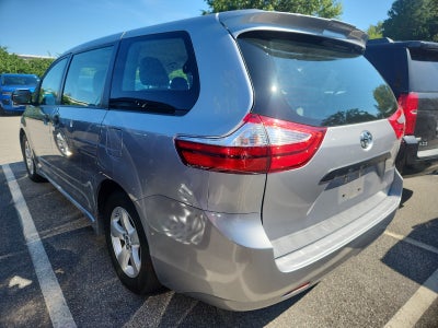 2018 Toyota Sienna L