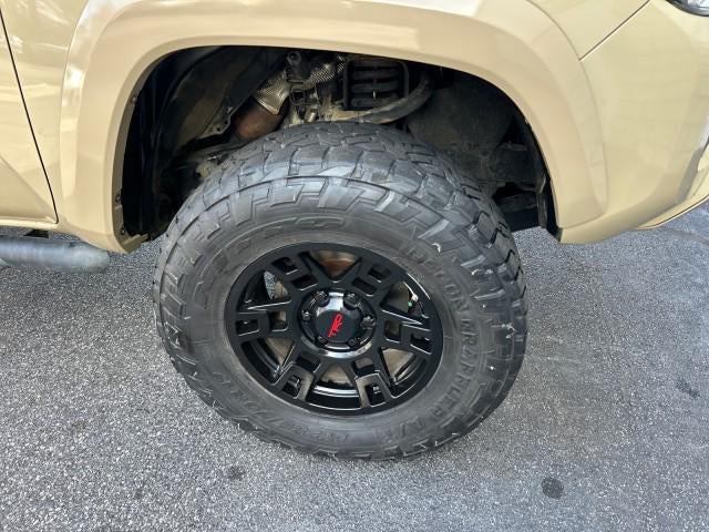 2017 Toyota Tacoma SR5