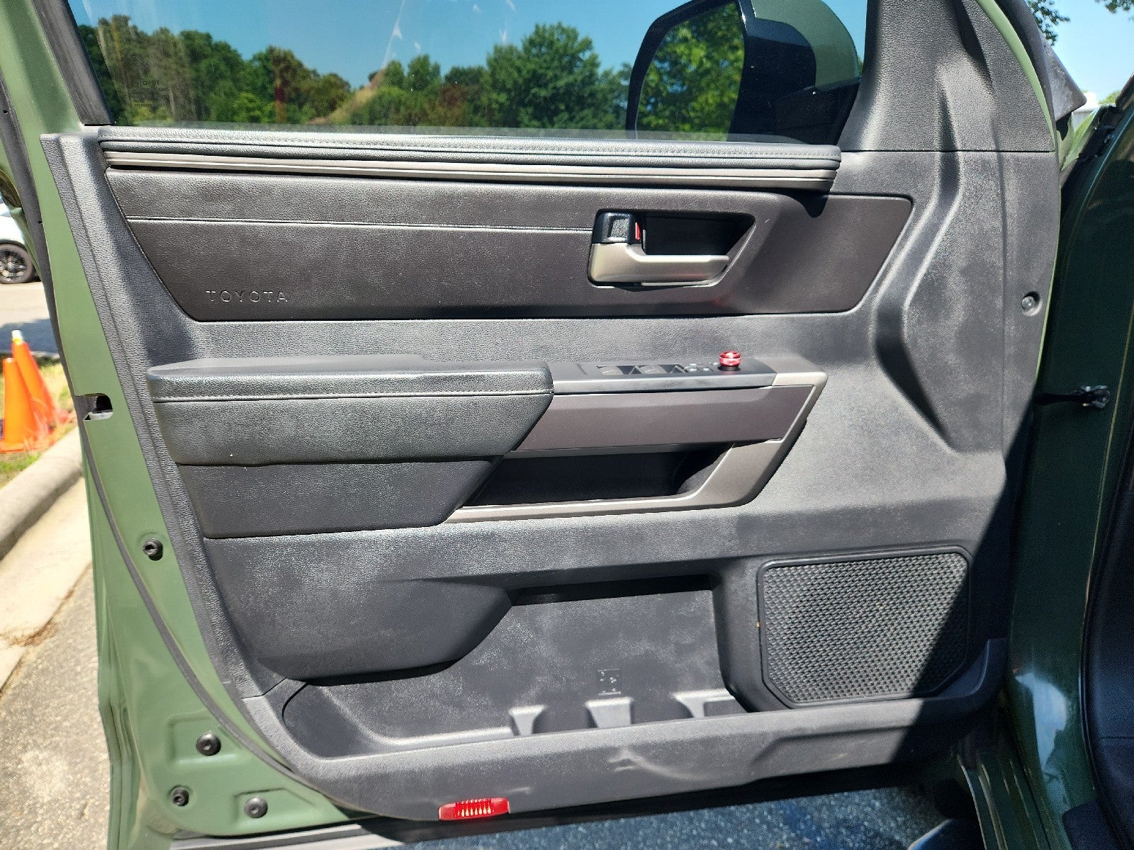 2023 Toyota Tundra 4WD SR5
