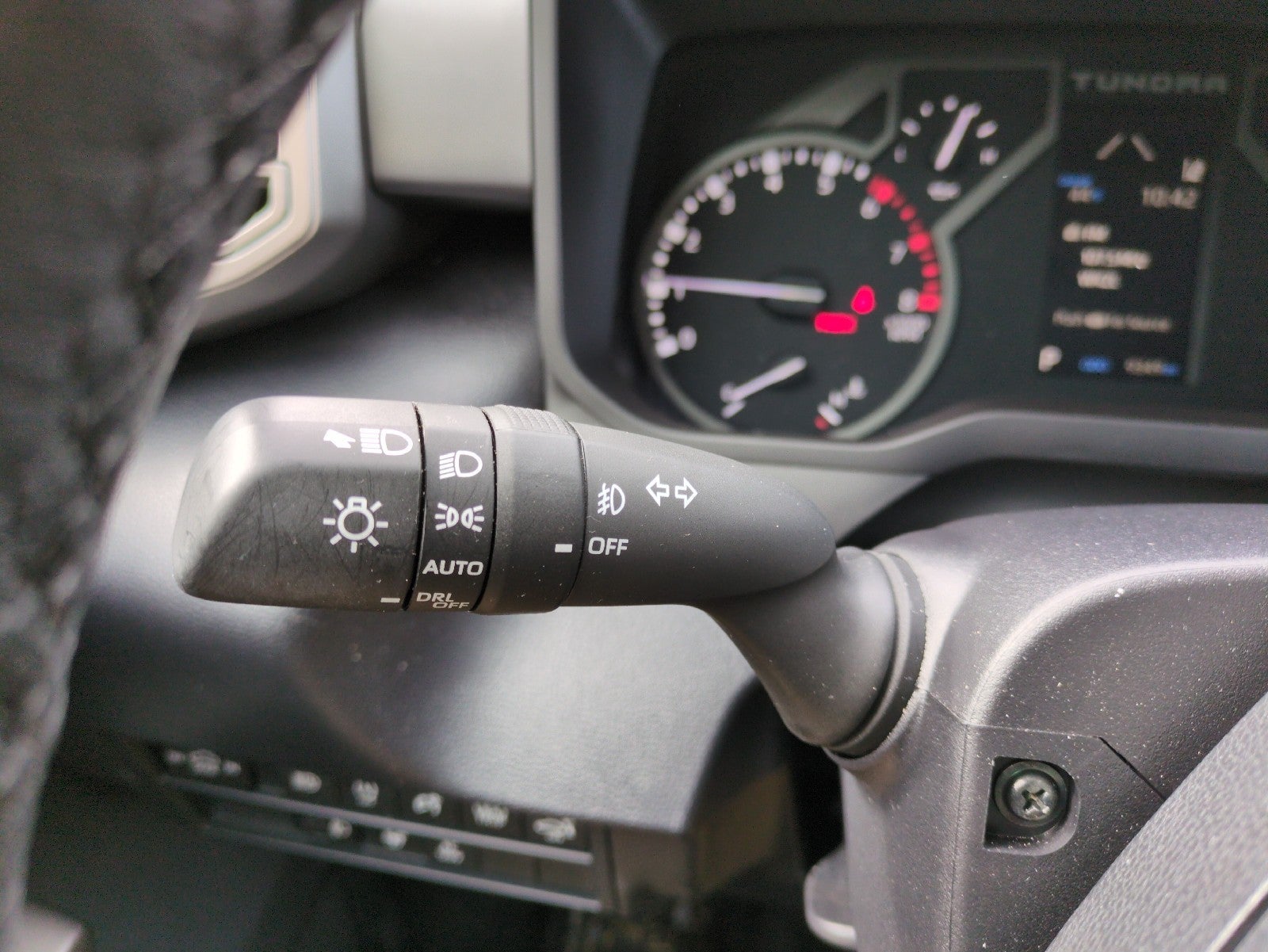 2024 Toyota Tundra 4WD SR5