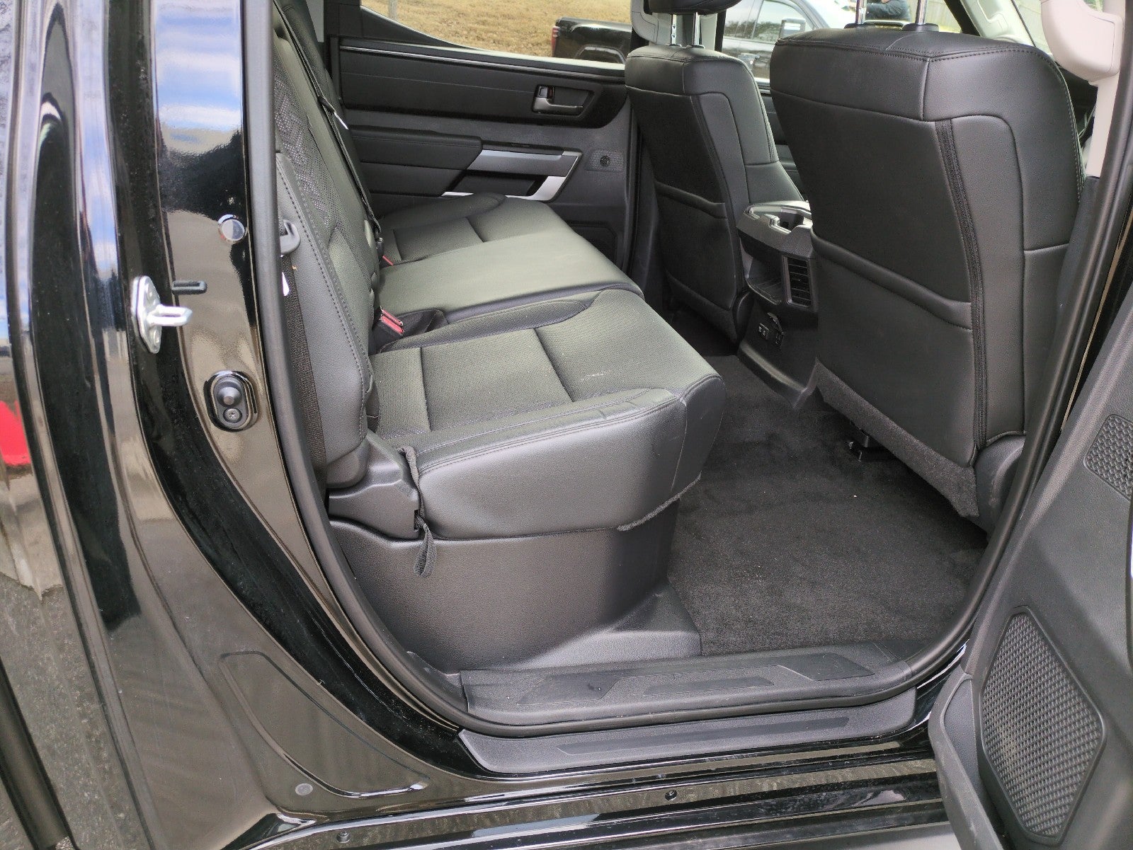 2024 Toyota Tundra 4WD SR5