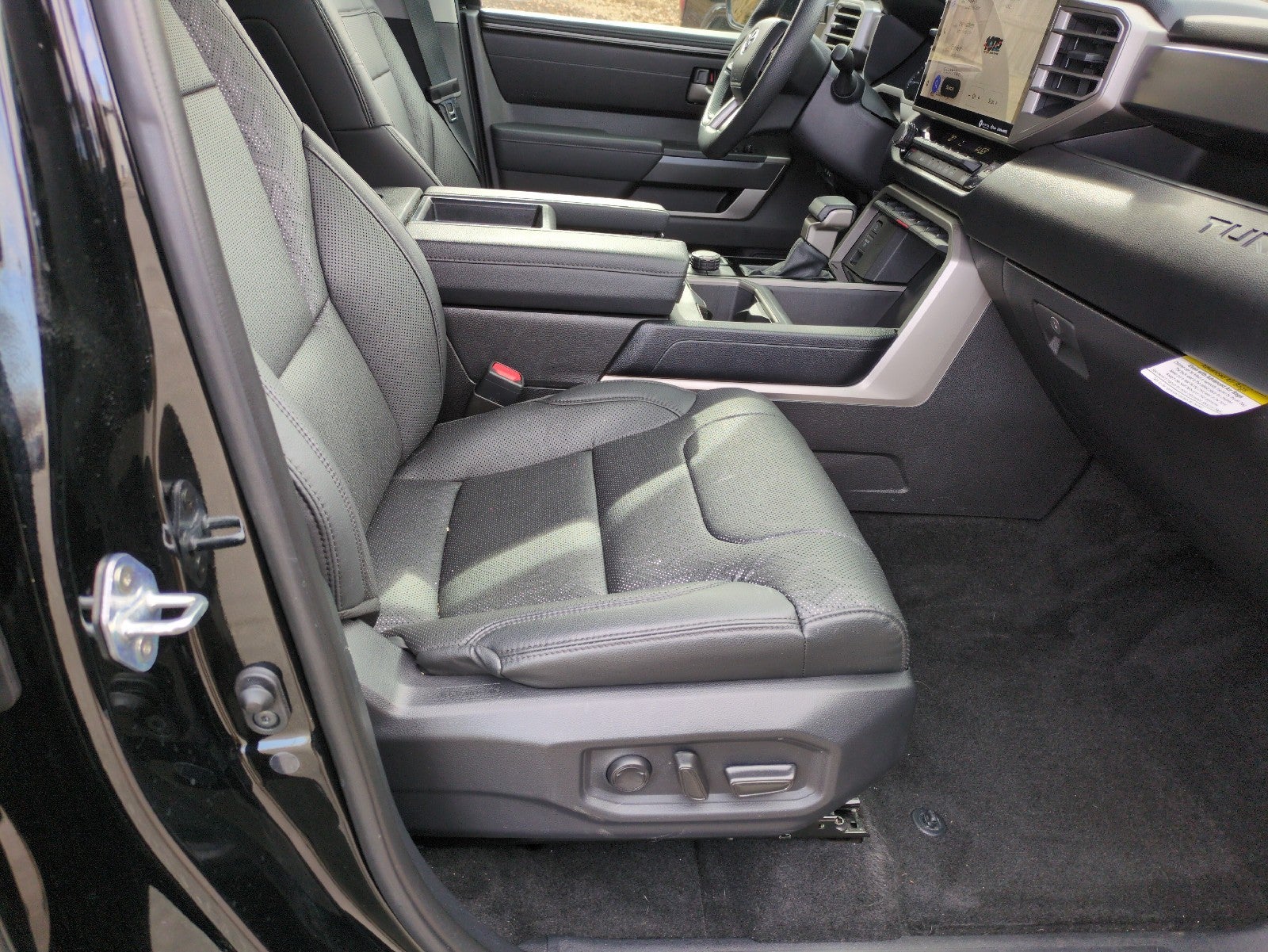 2024 Toyota Tundra 4WD SR5