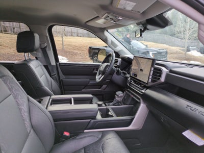 2024 Toyota Tundra 4WD SR5