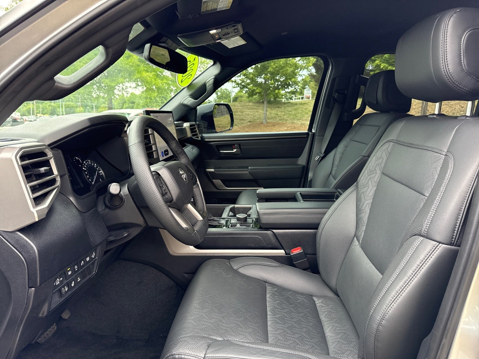 2025 Toyota Tundra 4WD SR5
