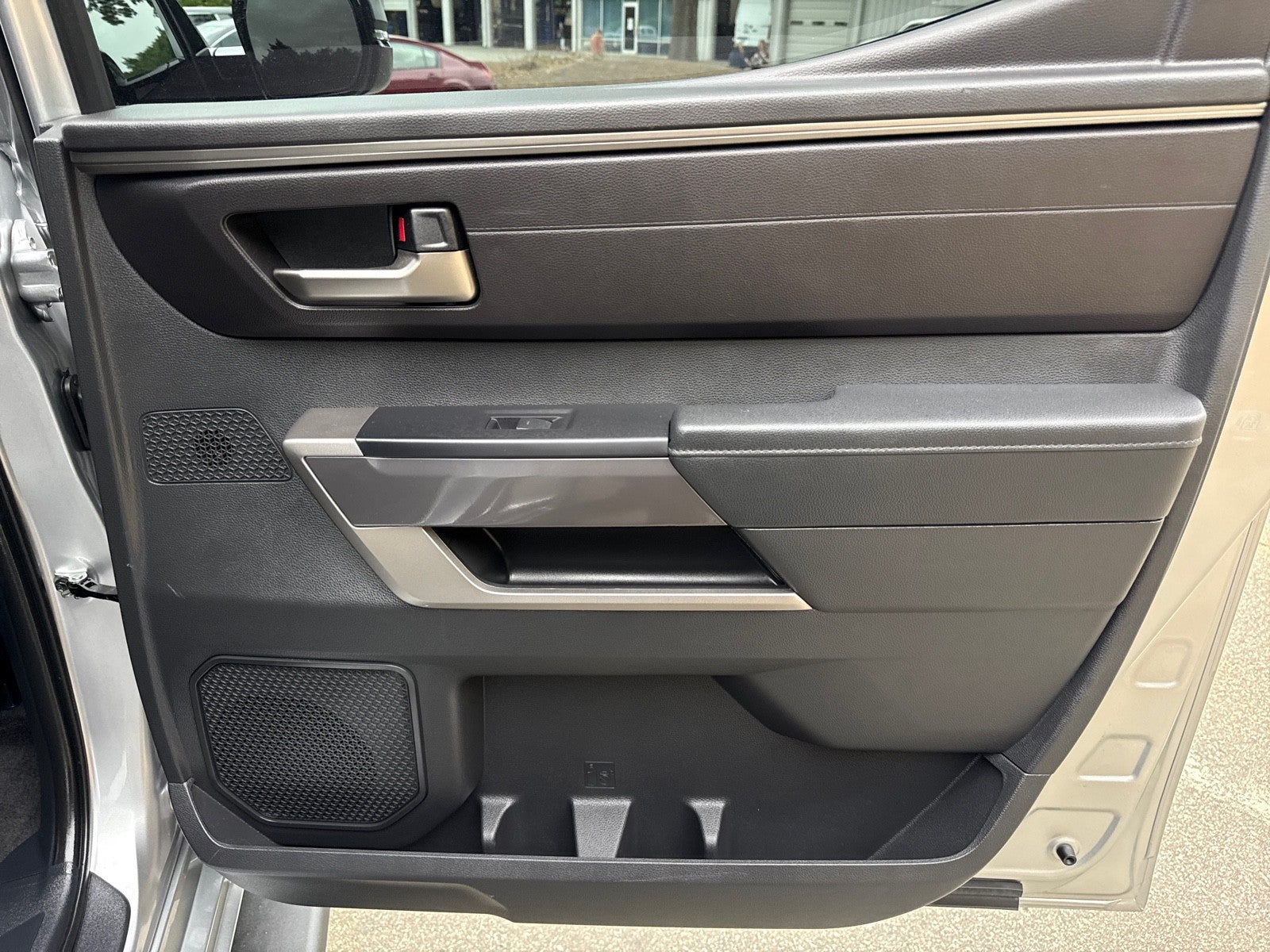 2025 Toyota Tundra 4WD SR5