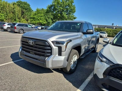 2025 Toyota Tundra 4WD SR5