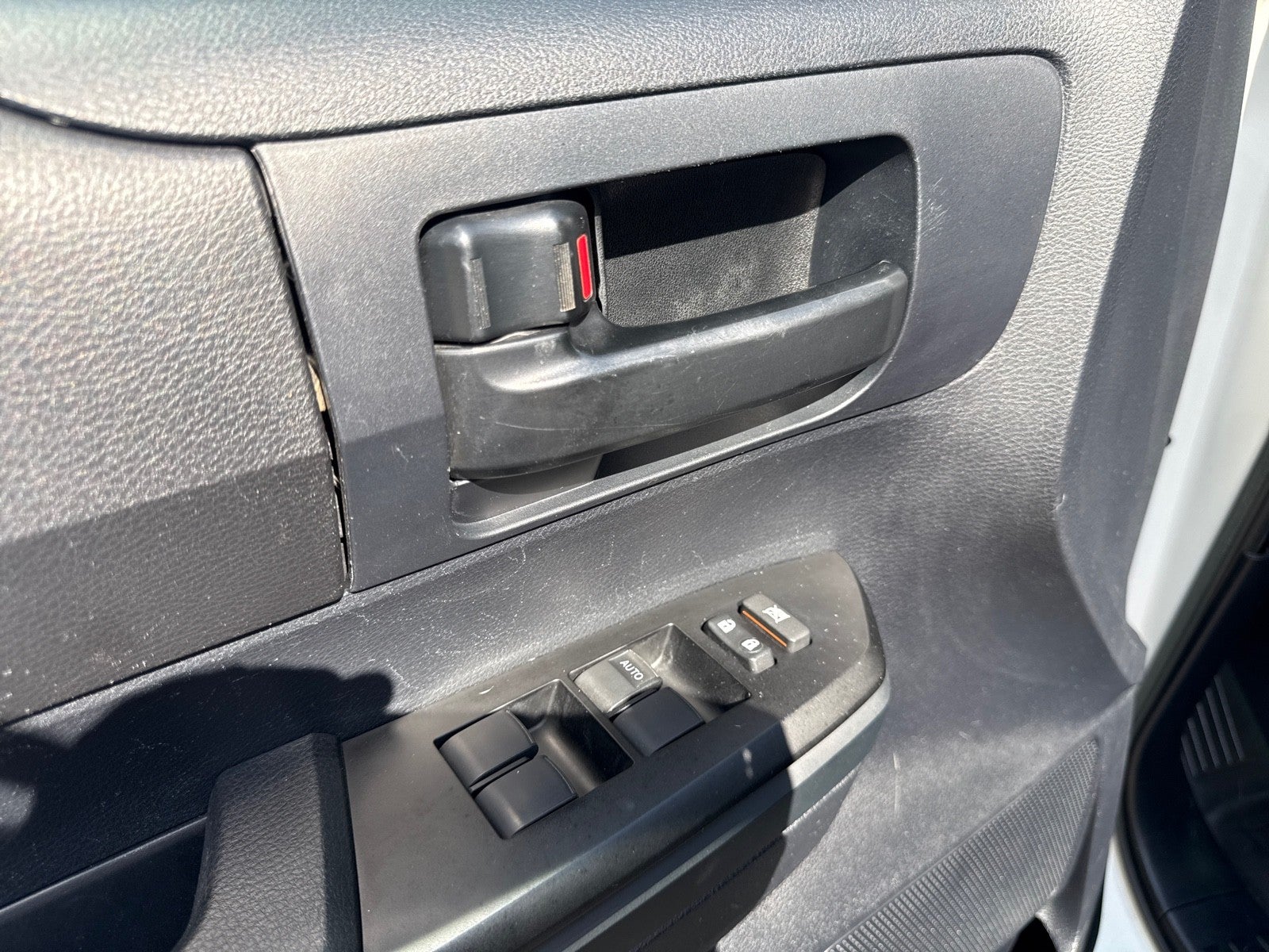 2014 Toyota Tundra 4WD Truck SR