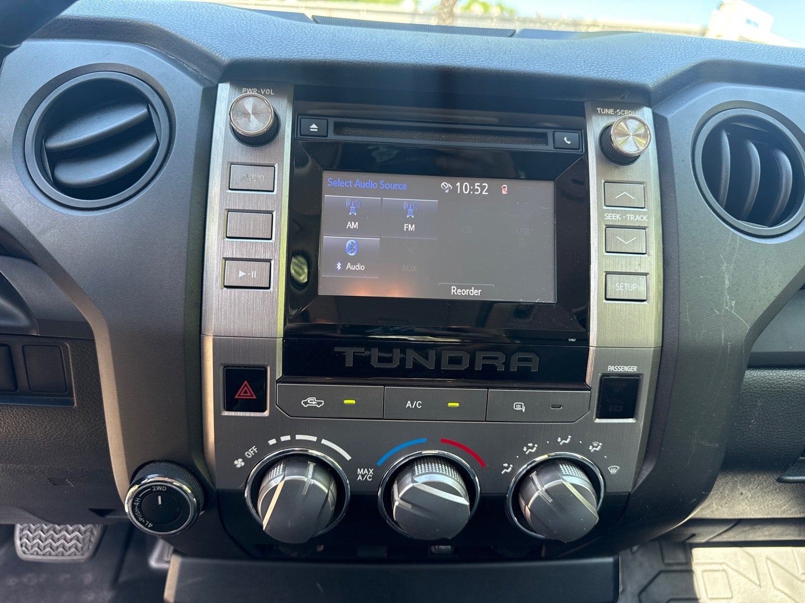 2014 Toyota Tundra 4WD Truck SR