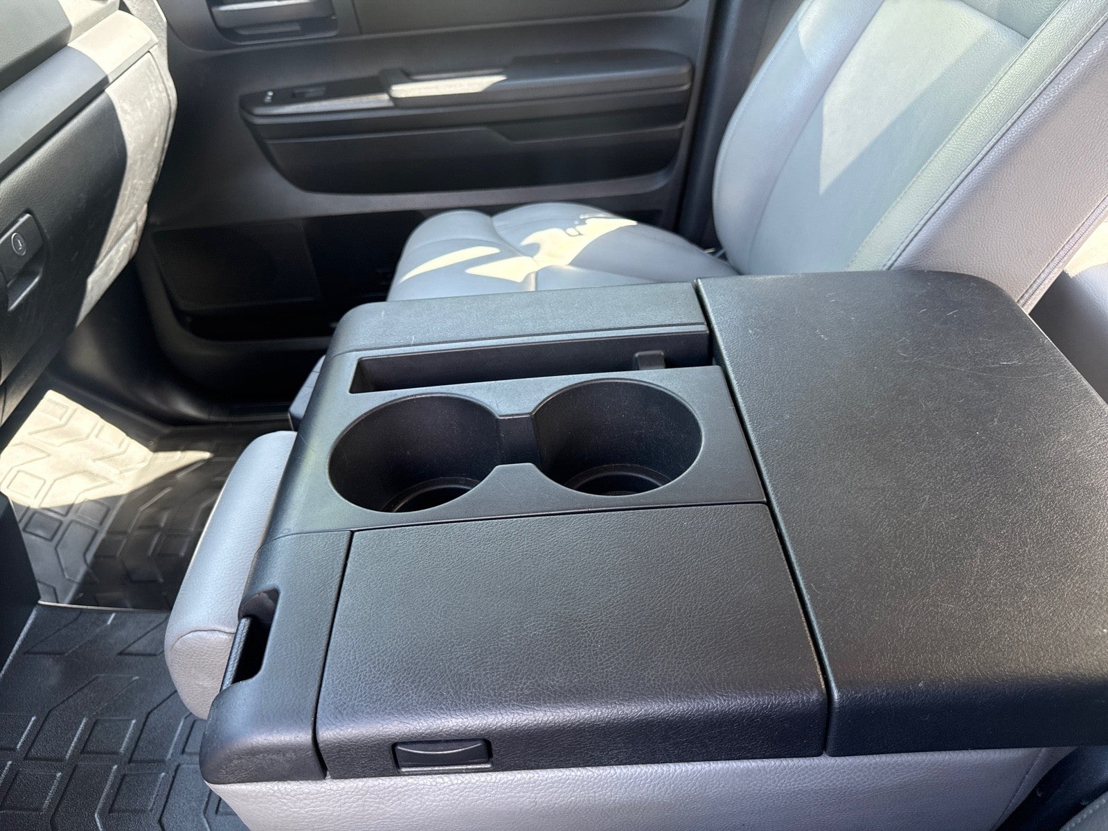 2014 Toyota Tundra 4WD Truck SR