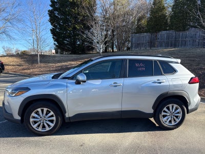 2024 Toyota Corolla Cross LE