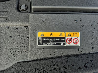 2025 Toyota Prius XLE