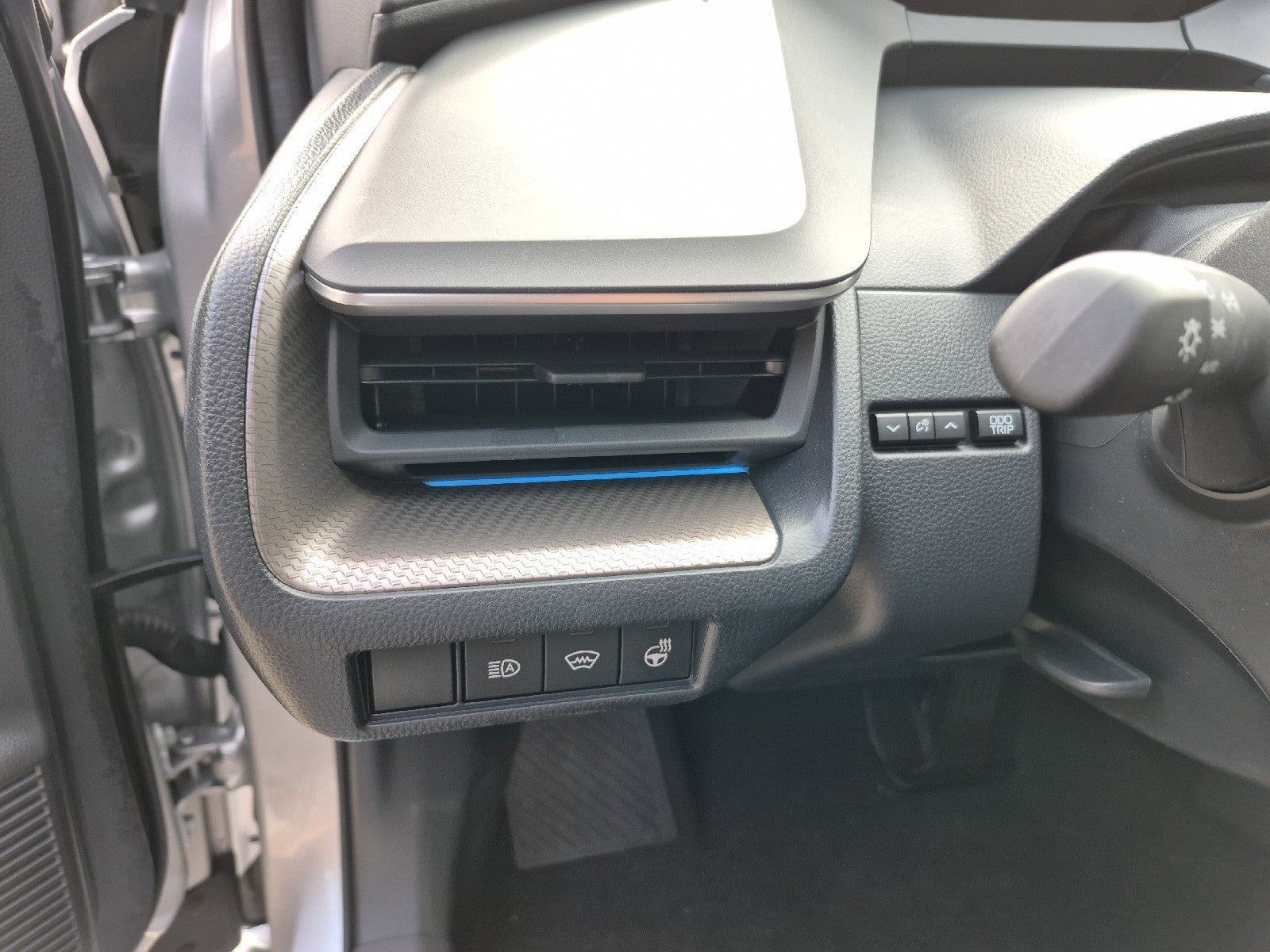 2025 Toyota Prius XLE